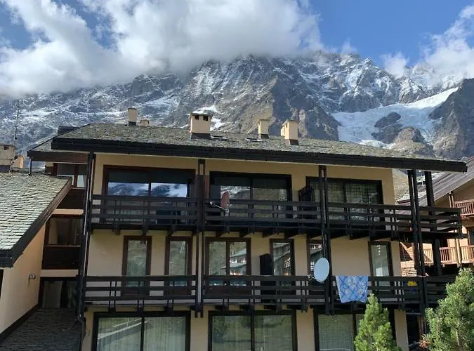 Stunning View Apartment *